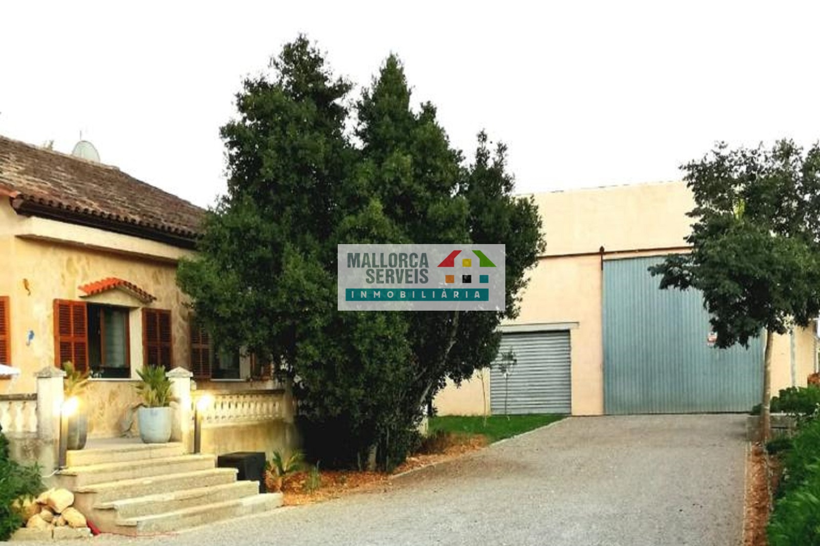 COUNTRYHOUSE WITH SMALL POOL NEAR MANACOR