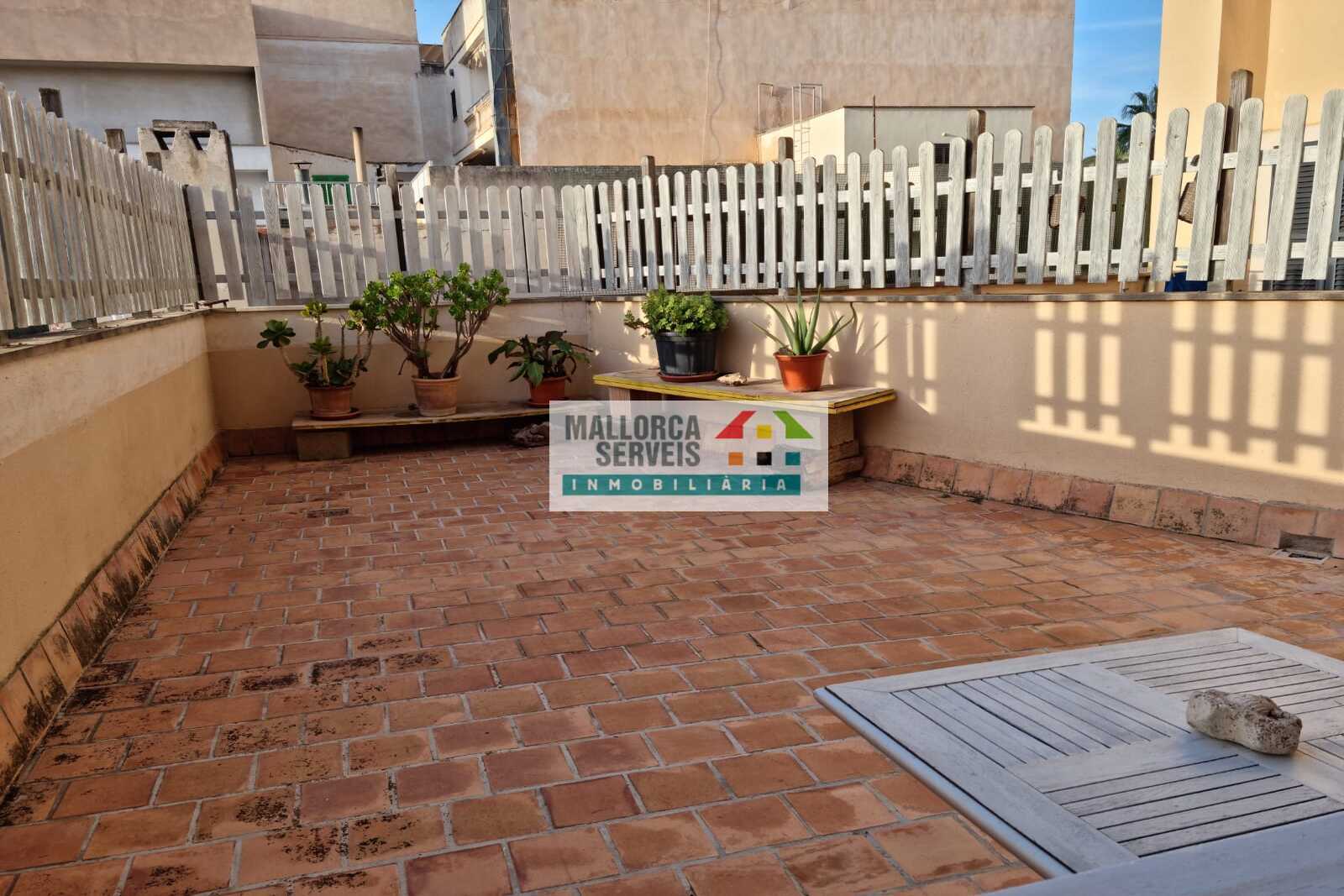BRIGHT AND REFURBISHED APARTMENT WITH TERRACE IN MANACOR - PARKING POSSIBLE