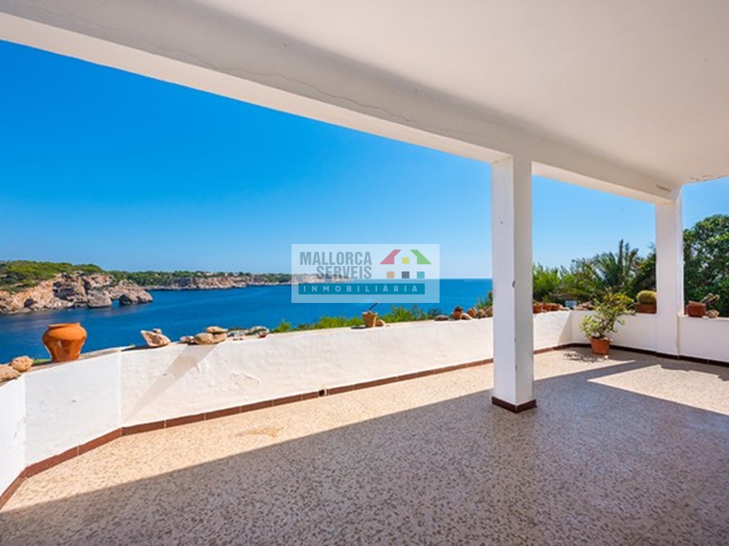 HOUSE VERY CLOSE TO THE SEA IN CALA LLOMBARDS IN THE SOUTH OF MALLORCA