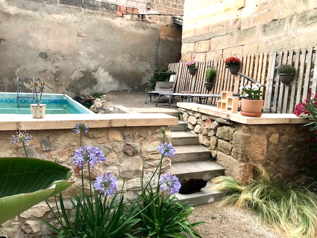 RENOVATED SINGLE-FAMILY HOUSE WITH POSSIBILITY OF A SWIMMING POOL, LARGE TERRACE AND GARAGE. IN VILAFRANCA DE BONANY MALLORCA